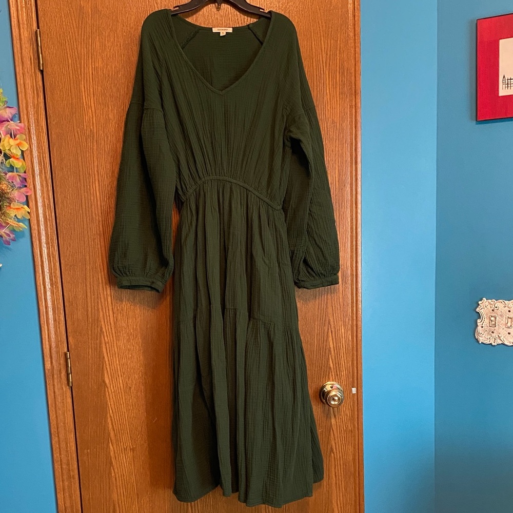 Suunday ethical forest green cotton dress